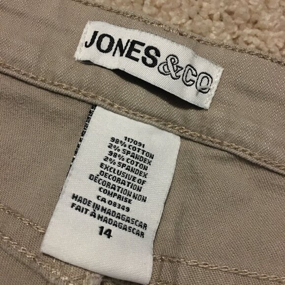 Jones & Co. Oatmeal Rolled Cuff Capris - Picture 9 of 14
